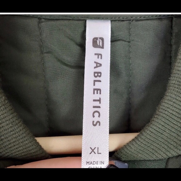 ALL SOLD - Fabletics “Puffer Jackets” Army Green - Picture 4 of 11